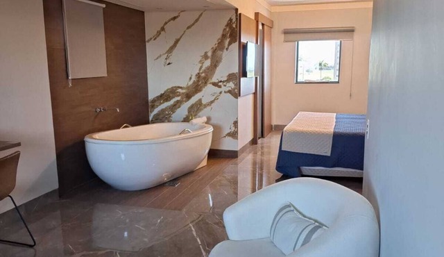 Optimum Plaza Hotel