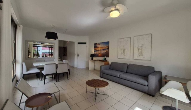 Package from January 19th to 26th, 7 nights for R$ 3,900. Enseada, 3 suites, 3 parking spaces.