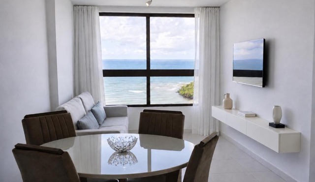 Paiva Ocean View - 17th Floor with Pool, Sauna & Jacuzzi
