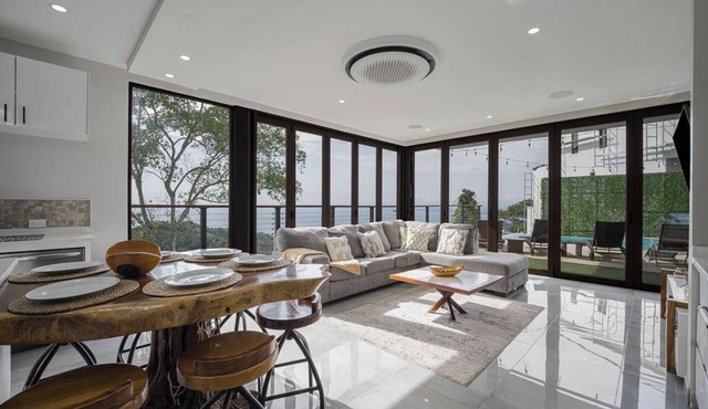 Panoramic Ocean View 5-Bedroom Villa – A stunning luxury retreat perched above the Pacific, featuring breathtaking ocean views, spacious living areas, private outdoor spaces, and unforgettable sunsets in the heart of Costa Rica. in Jaco