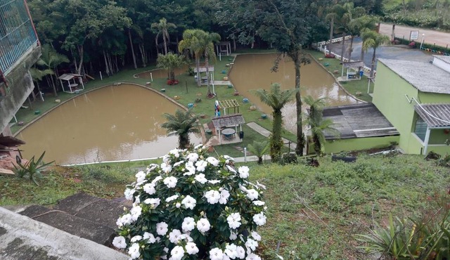 Pesqueiro Restaurante e Pousada Pingo de Ouro