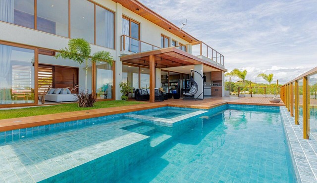 PF54 High Standard House with 5 Suites with Maid Included and Electric Vehicle Charger - Praia do Forte