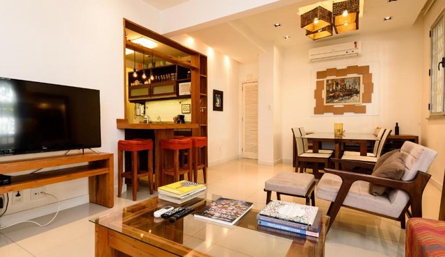 Pineapples GSM102 - Apartamento Pet Friendly 2 Quartos a 200m da Praia do Leblon