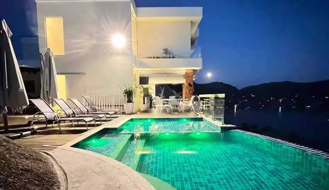 Pinheiro Angra House spectacular view in Portogalo