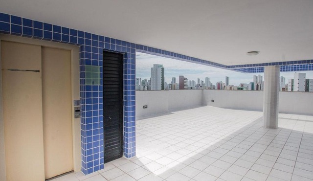 PIP201 Agradável flat com varanda em Boa Viagem, próximo Shopping Recife