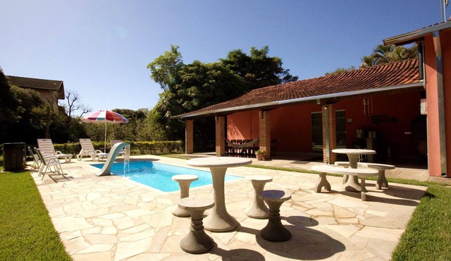 Piscina e muito lazer em linda Chácara, Franca/SP