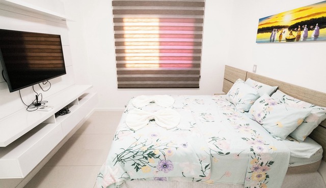 Pituba 3Q (1ste) silent, beautiful, luxury, renovated, close to Hospital da Bahia.