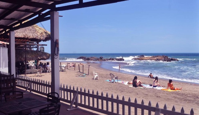 Playa Roca Beach Hotel