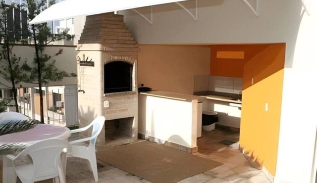 Plaza Flat With Room Service