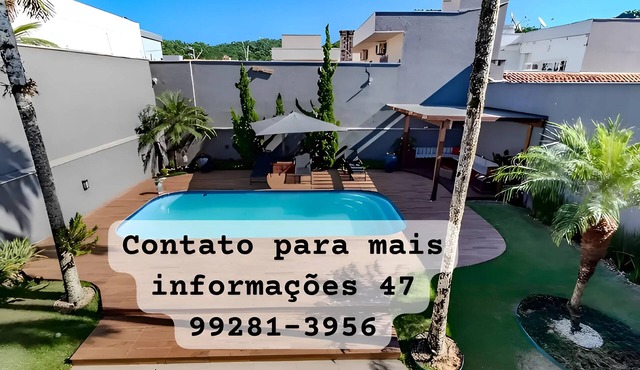 Pool and Comfort – House 200m from the Beach in Balneário Camboriú