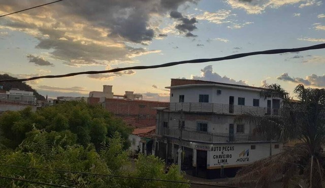 Pousada Algaroba, no Centro de Bom Jesus da Lapa, 300 Metros da Praça da Fé