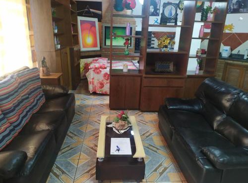 Pousada, Flat, Apartamento Mobiliado de 70 m2 de Área com Piscina e o máximo conforto