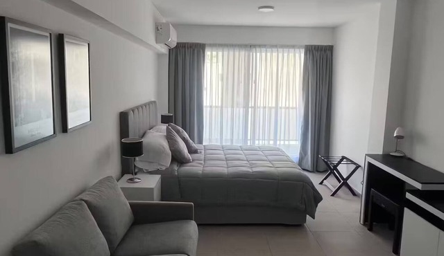 Premium apartment in Retiro, Buenos Aires - 3 guests, balcony and amenities
