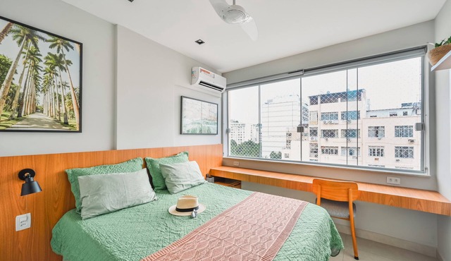 Prime location in Flamengo - Close to the metro and beach