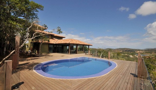 Privileged view, swimming pool and lots of comfort! Near Rua das Pedras.