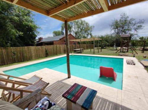 Propiedad Privada con Piscina y parque