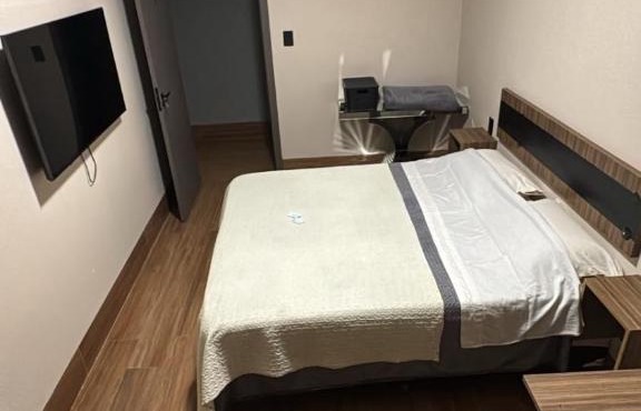 Quarto Casal no coração da cidade, UFLA- UNILAVRAS, prox restaurantes e padaria