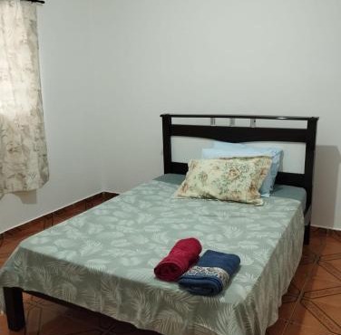 Quarto com cama de casal - Sobrado