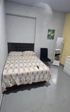 Quarto com otima localização