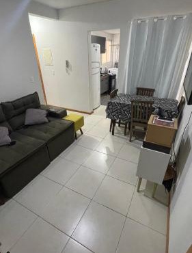 Quarto em apartamento próximo a Arena Opus