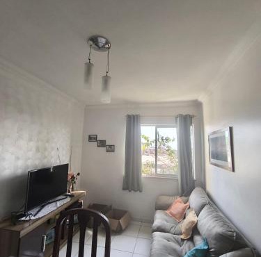 Quarto em apto com ótima localização