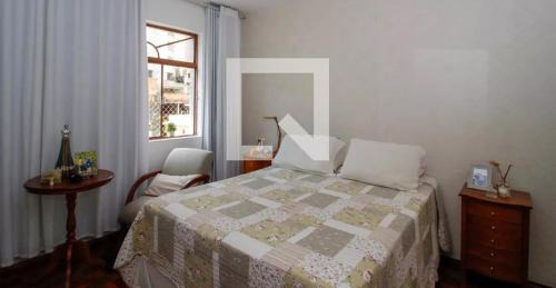 Quarto em Hostel Bh - Sereno