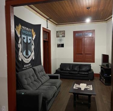 Quarto inteiro, próx ao Centro - República Saideira