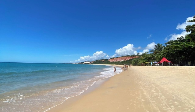 Quarto Para até 5 Pessoas no Centro de Arraial da Ajuda