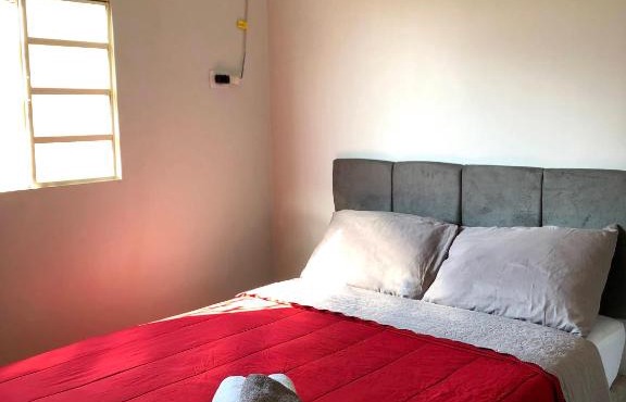 Quarto Privado em residência no Coração de Foz - casa e banheiro compartilhado