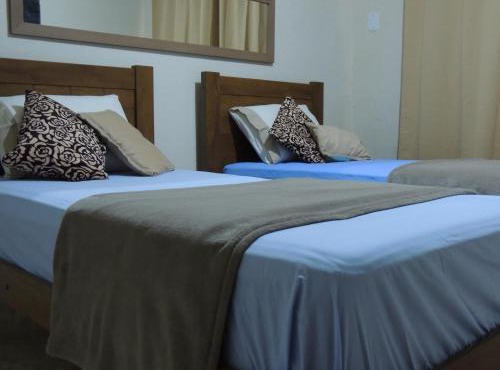 Quartos Em Casa In Caxias da Paraíso