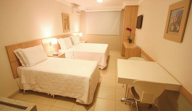 Quiet, Upscale Room w/Outdoor Pool Access | Free Breakfast Buffet & Parking