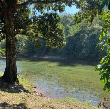 Raízes da Serra , Refúgio Beira-Rio no Baixo Sana