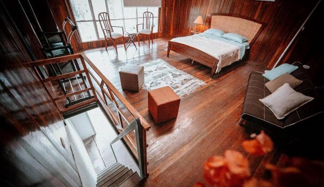 Rainforest Cabin in Escazu. Best of both words