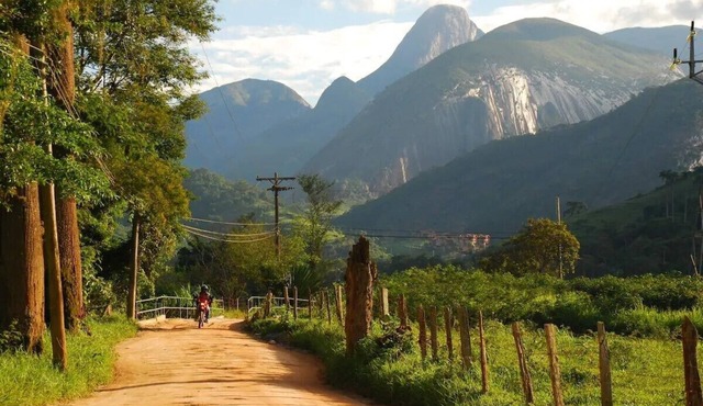 Refúgio Rústico em Condomínio Vilarejo das Cachoeiras
