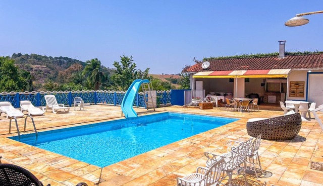 Refúgio confortável c piscina e lazer completo