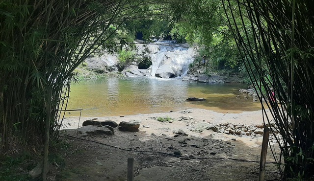 Refúgio da Colina Lumiar/waterfall 150 meters from the house/internet/barbecue