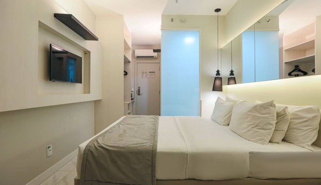 Relax in a Quiet Room Minutes from Rio’s Botanical Garden and Sugarloaf Mountain