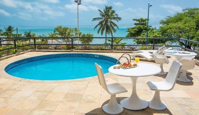 Relax in Serene Beachside Room in Mucuripe Beach Near Beira Mar Handicraft Fair