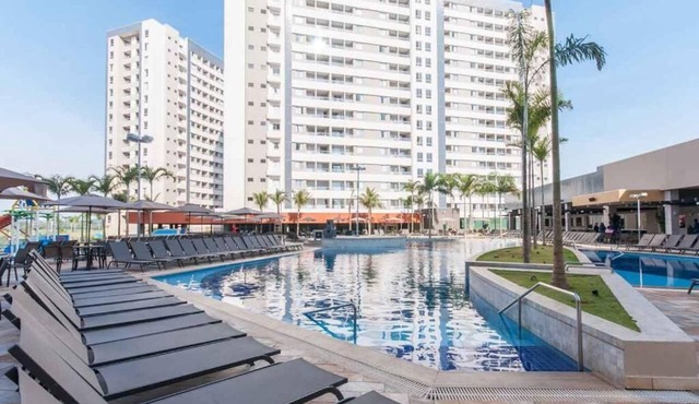 RESORT SOLAR DAS ÁGUAS: 5 adultos a 4km do Thermas Lar. e a 3km do Hot Beach