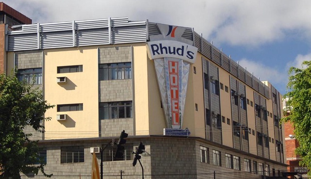 Rhud's Hotel