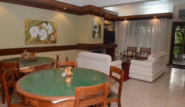 River Hotel