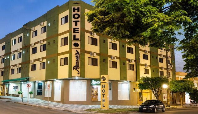 Romas Hotel