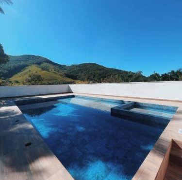 Sítio com piscina incrível