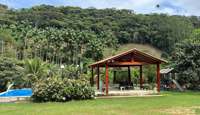 Sítio com Piscina - Sentido Cascata do Galo
