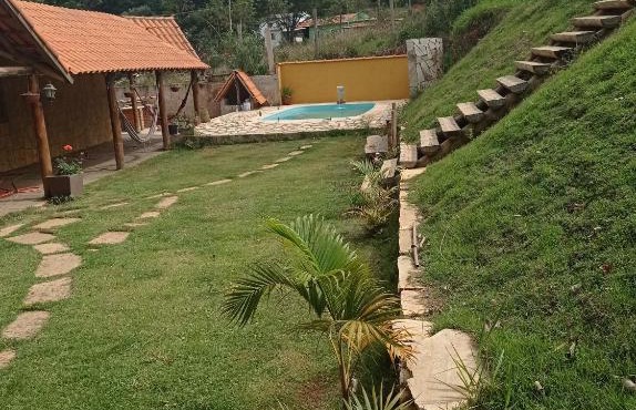 Sítio Vale do Guardiao casa aconchegante com area Gourmet e piscina