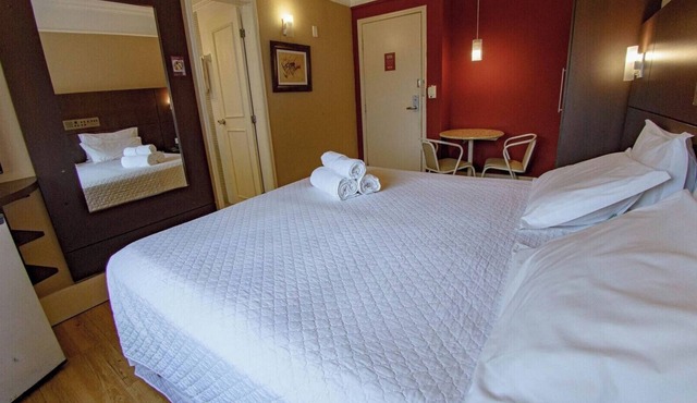 São Paulo Romance Awaits – Executive Casal with Gym, and Fun City Vibes Nearby