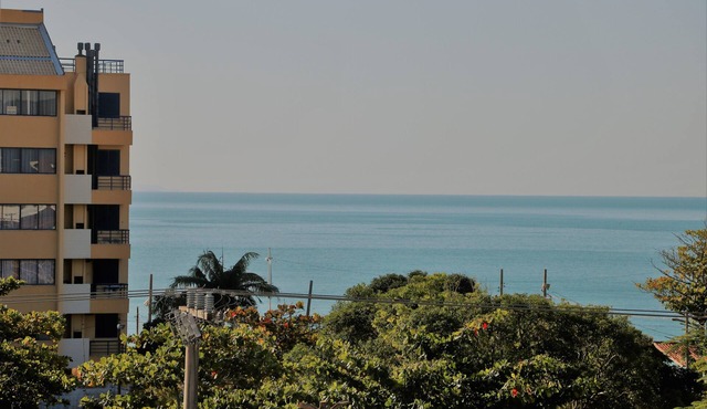 SEA VIEW COVERAGE ON THE BEACH STREET/Air.Wifi.Garage.Cable./Up to 6 people