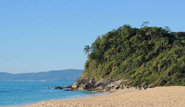Seafront at Praia Grossa in Itapema -Sc