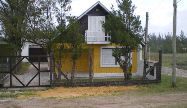 SEASIDE CHALET IN CAPÃO DA CANOA RS SEASONAL RENTAL, verb