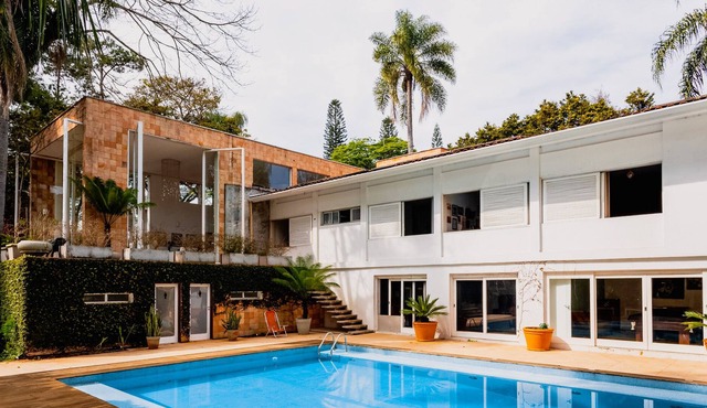 Sensational Party Space